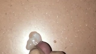 Je mange mon sperme, un délice ... n'hésiter pas a me dire ce que vous voulez d'autres