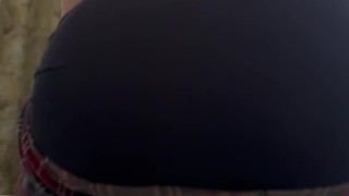 показываю горячую задницу и сладкую дырочку