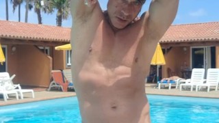 Hot solo muscle show off