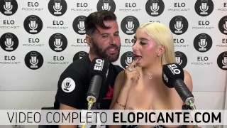 LORE SOFIA MUESTRA SUS TETAS GRANDES NATURALES CON ELO PODCAST
