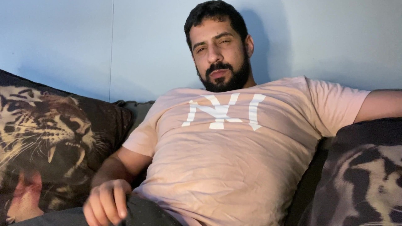 Arab big cock leaving his hard cock and cumming a lot squirting cum ...
