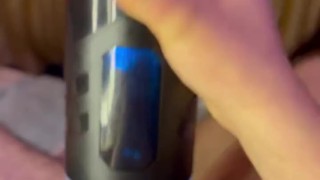 Probando la nueva máquina que lo chipa bien rico , me vengo en 5 minutos