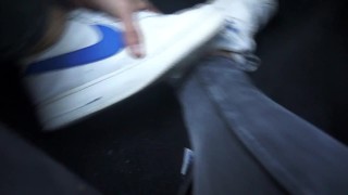 ZAPAS NIKE ROBADAS DE MI COLEGA LE PISO A FONDO BRO