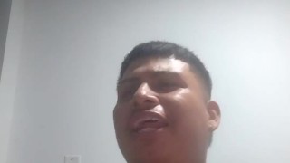 cantando antes de follar muy duro