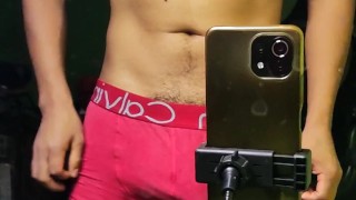 I send him a photo of a delicious ass by message, and he masturbates