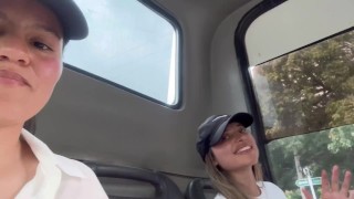 Scarlett ahora no!!! Si me tocas así me tienes que follar!!