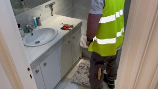 TRICKED & SHRUNK BY GIANT PLUMBER 4 WORSHIP & VORE