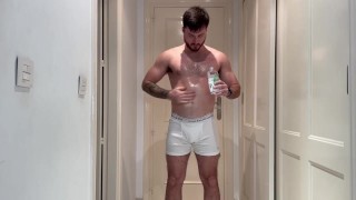 GIANT GROWTH OILED UP FLEXING