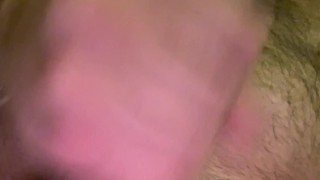 Sega prima della doccia e schizzo potente di sborra