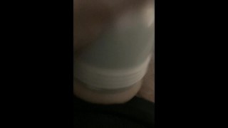Fleshlight baise une grosse bite
