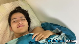 Mi hermanastra siempre se levanta caliente con ganas de polla