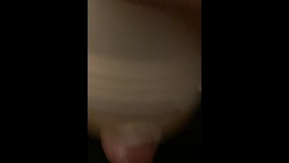 Massage de bite avec sa chatte