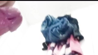 VIGILANTE SE MASTURBA EN EL BAÑO DE SU SITIO DE TRABAJO, NO AGUANTÓ Y DERRAMA LECHE EN EL BAÑO😈🤤🔥