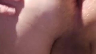 Abspritzen auf einen Dildo und Dildofick