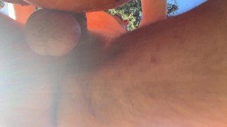 Ich Ficke meinen Riesen Halloween Kürbis und spritze auf ihn ab