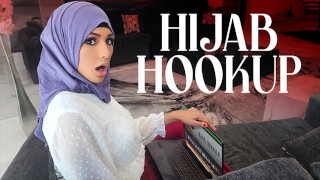 Hijab Girl Nina Grew Up Watching American Teen Movies And Is Obsessed With  Becoming Prom Queen - Free Porn Videos - YouPorn