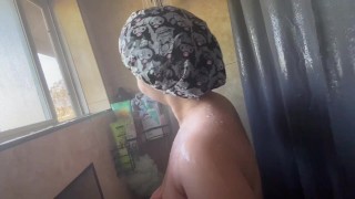 VANILLA FAITH SHOWERING