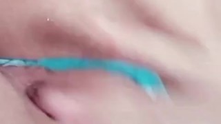 Jugando un poco con mi conchita mojadita!!😋🔥🔥