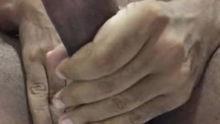 SI LA QUIERES ESCRIBE (ENORME PENE LATINO)