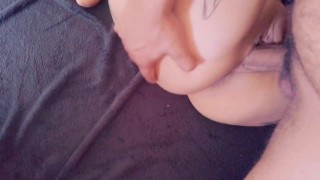 Infiel cogiendo mientras habla con su esposo por telefono