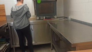 Zoe & Max Calentón en el trabajo