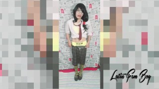 FemBoy with bee stockings - FemBoy con medias de abeja