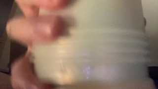 Men solo baise fleshlight chatte serrer