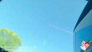 bus a un semental hetero y al darse cuenta se le pone la polla dura y se corre para mi