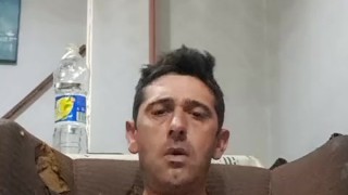 Gran paja en el sofá