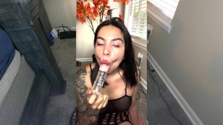 Colombian Teenage Chaturbate Model Trains with Dildo to Deepthroat Daddy