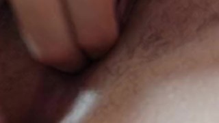 Brincando sozinha com meus dedinhos 😈