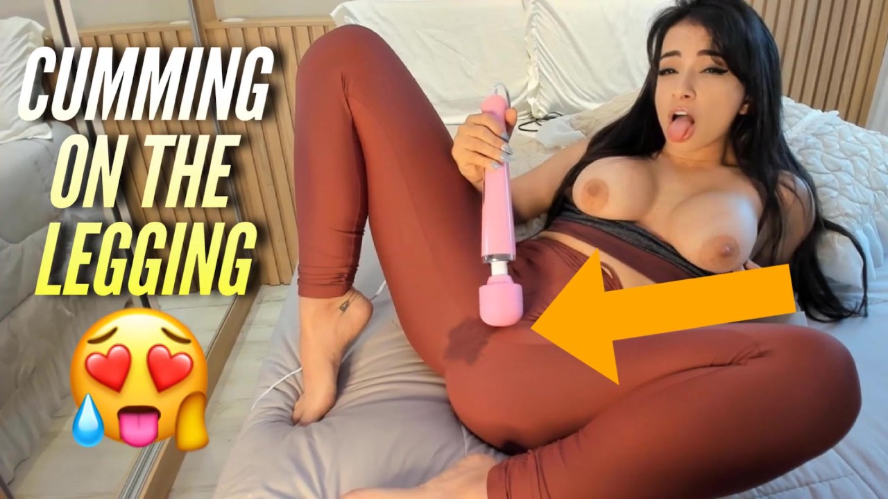 Sexy latina reaching the orgasm cumming in her yoga pants FEMALE ORGASM -  Free Porn Videos - YouPorn
