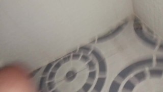 Masturbándome Antes de Bañarme