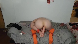 Big dildo streaches my small hole