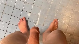 You ever need to cum on middle of pissing session?