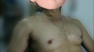 Pinoy jakol habang nakaupo