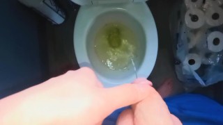 Dirty oily BWC pissing for you my hot milf 