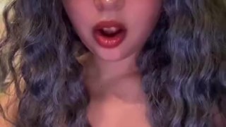 Cute TikTok slut Vanilla Faith