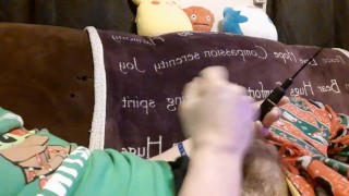 Vibrating sounding toy first time