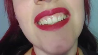 TU NOVIA NINFOMANA te pone la pija dura por WhatsApp mientras trabajas!