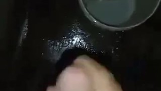 Sabayan mo ako mag jakol sa cr