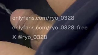 飛行機内のトイレでおしっこ撮影してみた