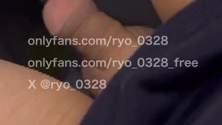 飛行機内のトイレでおしっこ撮影してみた