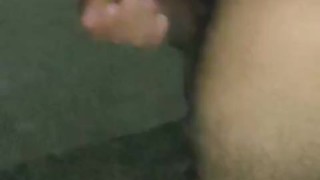 !Joven se encuentra muy caliente! *Se masturba*