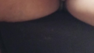 Pretinha magrinha sentando gostoso no meu pau