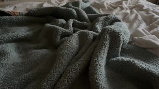 Sexy Milf Fingers Her Wet Pussy