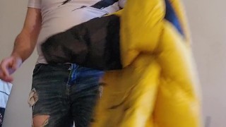 Juicy Man jerker caught in public! Newsflash!