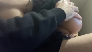 Je baise la petite chatte et le cul de ma poupée