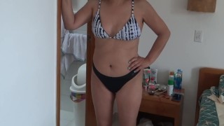I wear a bikini to go show off on the beach, I love making cocks hard and ending up fucking a strang