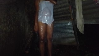 ගමෙ කෙල්ල නානවා